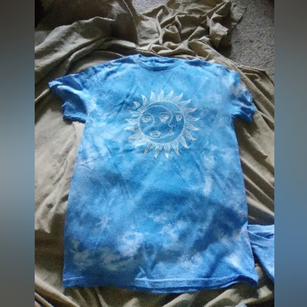 Small kid tydye shirt (3)